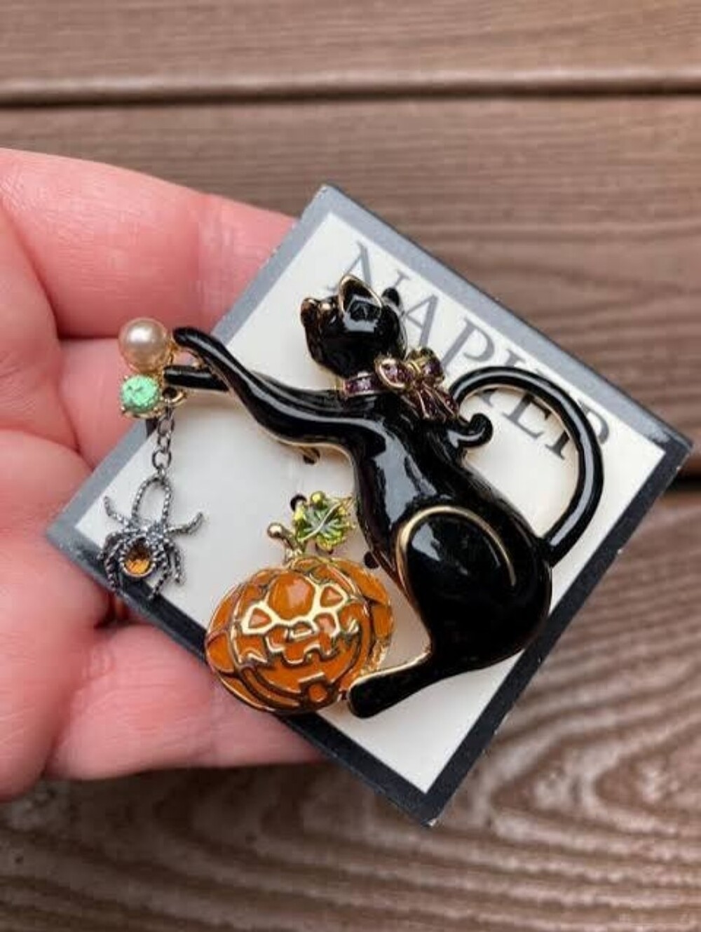Napier Halloween Black Cat with Pumpkin Pin